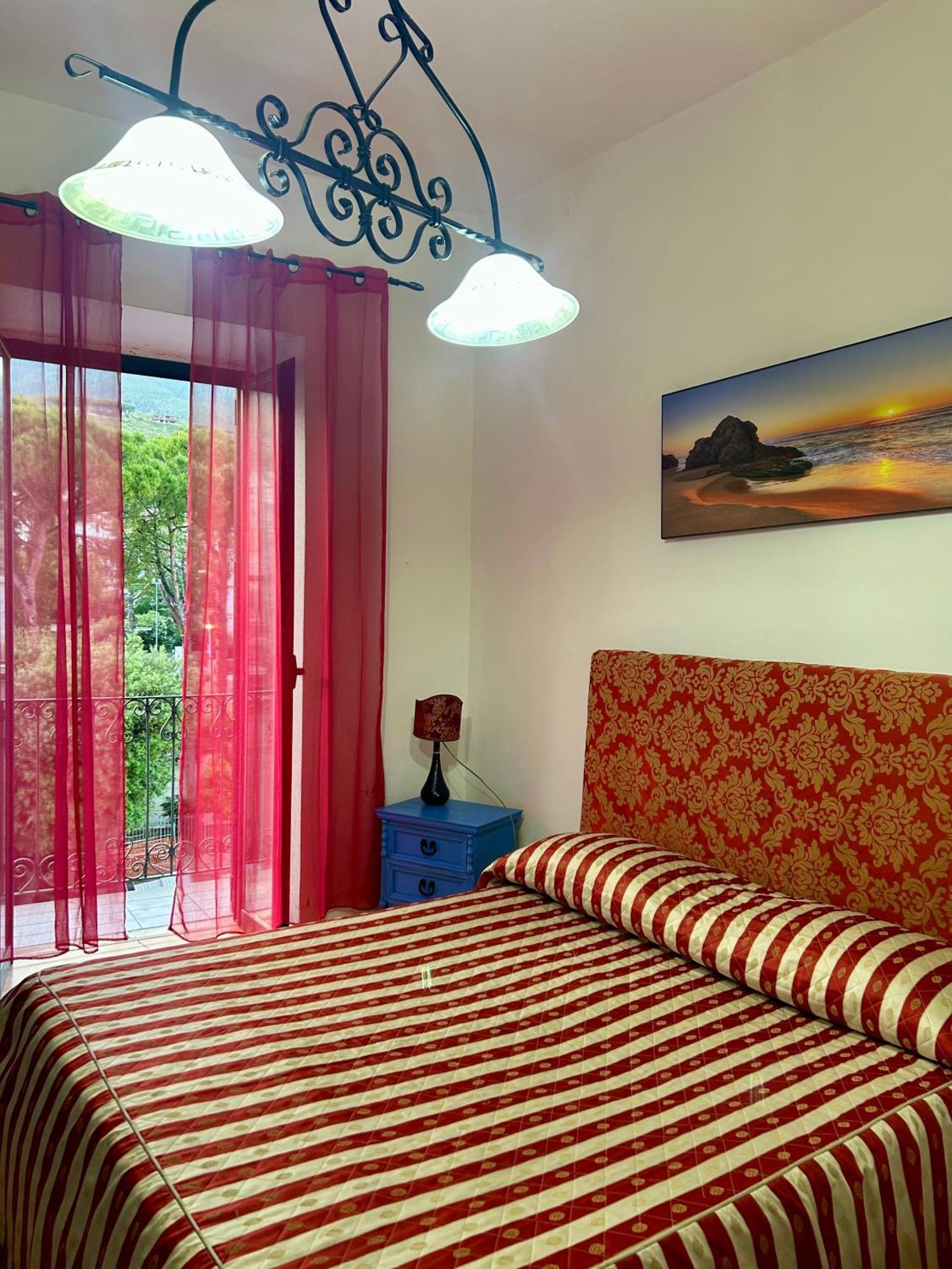 Holiday House Ginevra Formia Exterior foto